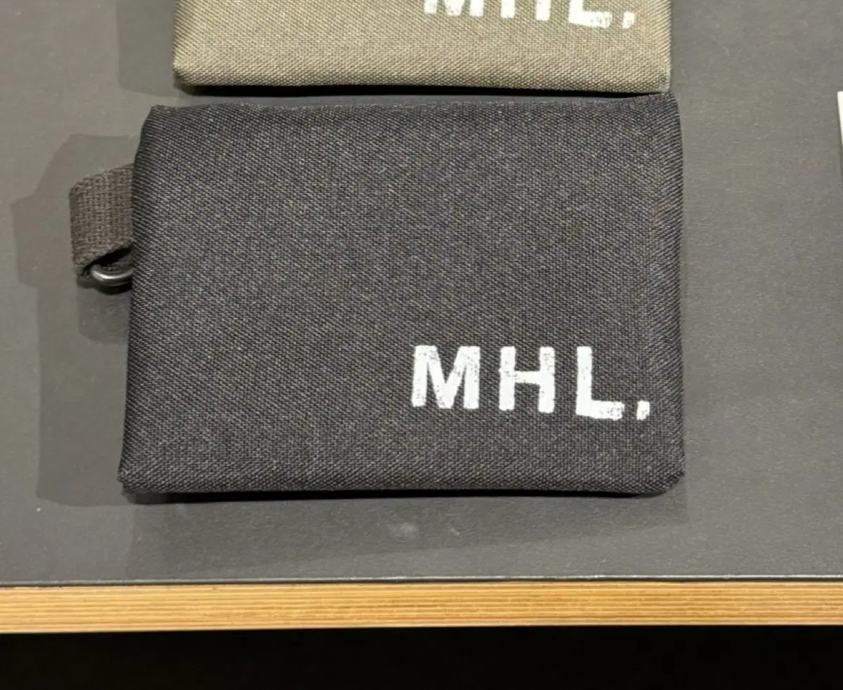 MHL 지갑 (블랙)